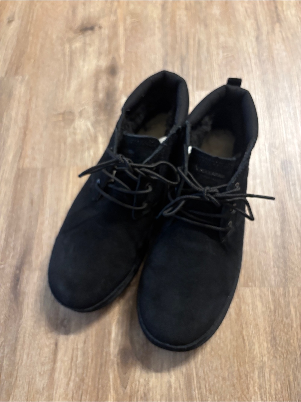 Koolaburra women’s  Black Suede Chukka Boots. Size 9